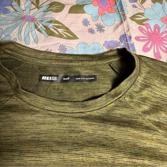REI Green Long Sleeve Tee Shirt - Picture 3 of 5